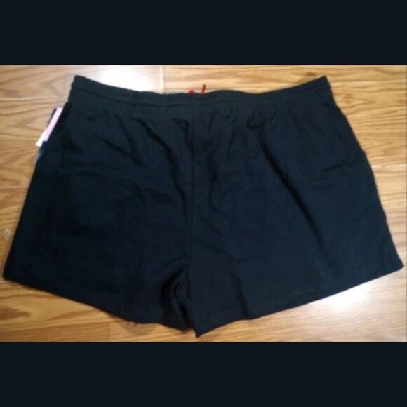 FORMULA 1 Black/Red Graphic Logo Racing Shorts Women's 1X - Picture 2 of 10